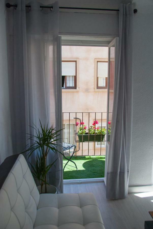 Plaza De Toro Studio Apartment Alicante Exterior photo